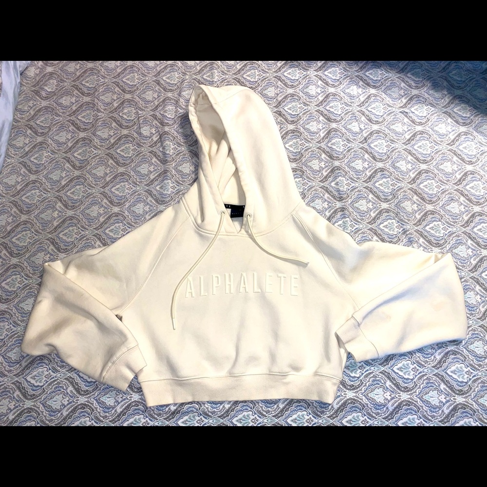 Alphalete Crop Hoodie!